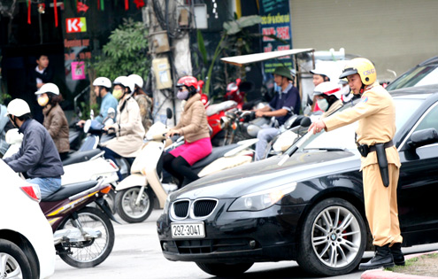 Tăng cường Cảnh sát giao thông – Hà Nội không giữ phương tiện vi phạm trong giờ cao điểm