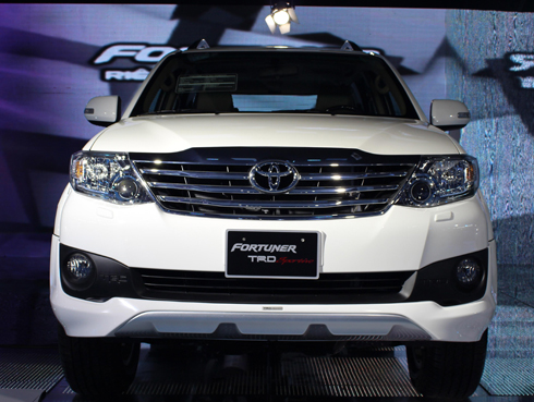 Toyota nâng cấp Fortuner cuối 2012