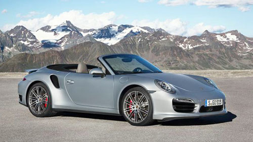 Porsche 911 Turbo mui trần giá từ 161.000 USD